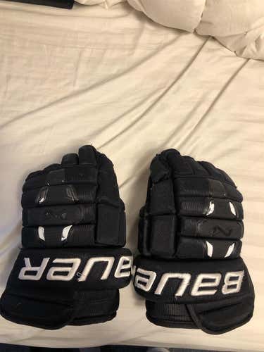 Black Used Bauer Nexus 2N 15" Gloves