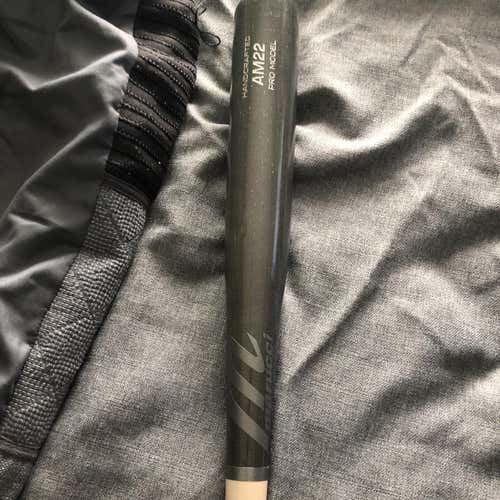Used  Wood AM22 (-3) 30 oz 33" Bat Lizard Skin Grip