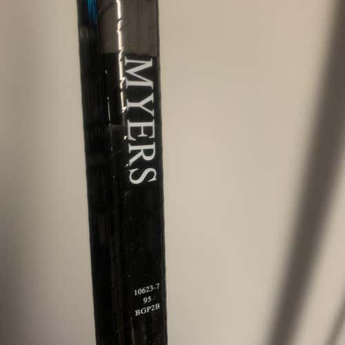 NEW Bauer FLYLITE ADV RH 95 FLEX GRIP P92 +4