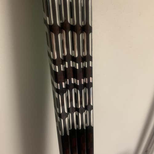 NEW Bauer ADV (Dressed as 1x LITE) RH 87 FLEX GRIP P28 +4