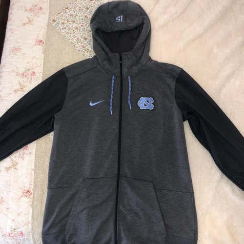 Gray Unisex Large Nike Sweatshirt