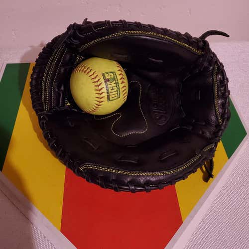 New Louisville Slugger Left Handed Zephyr Softball Glove 32.5"