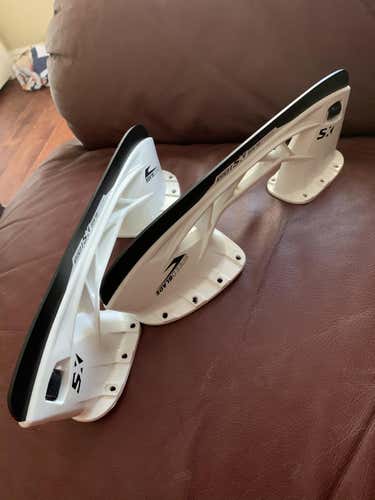 New CCM SB XS 263 Holders and Black Steel