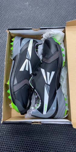 Easton Men's Mako Metal Cleats Low Cut | Size 9