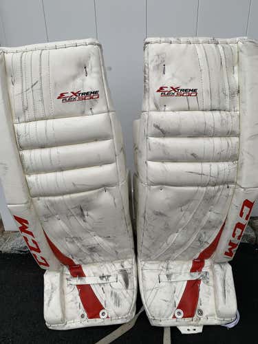White Used Senior 32+1 CCM Regular Goalie Full Set