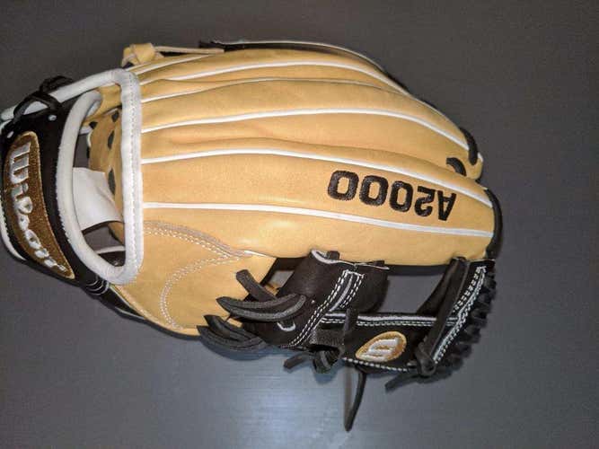 New Wilson Right Handed A2000 Baseball Glove 11.75"