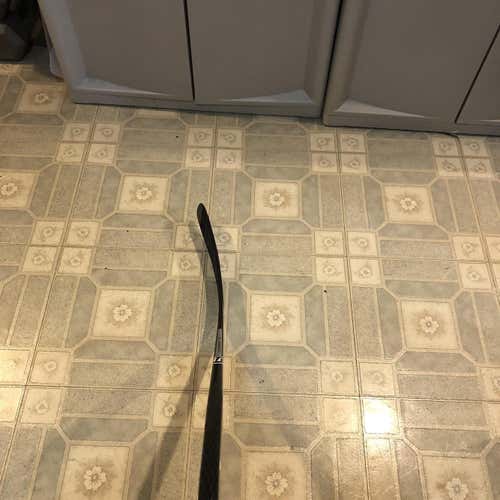 Warrior Senior Right Handed Covert DT1 LT Heel Pro Stock Hockey Stick
