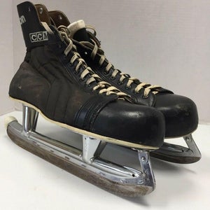 Vintage CCM Falcon Ice Hockey Skates senior 11 With Box and Leather Skate Guards