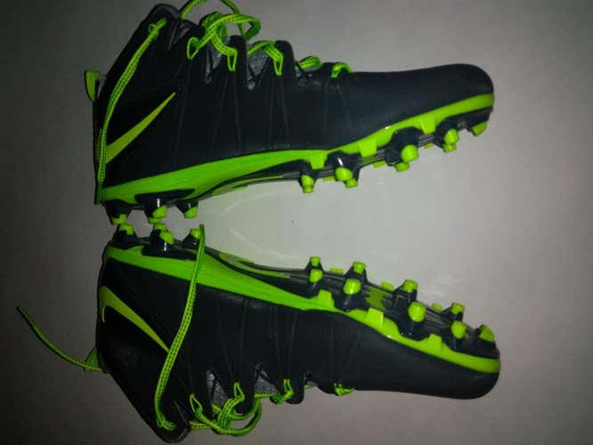 New Adult 12 (Women's 13) Nike