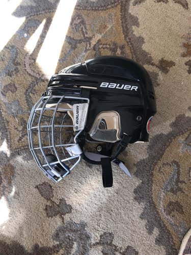 Black Used Youth  Bauer BHH4500M  Helmet