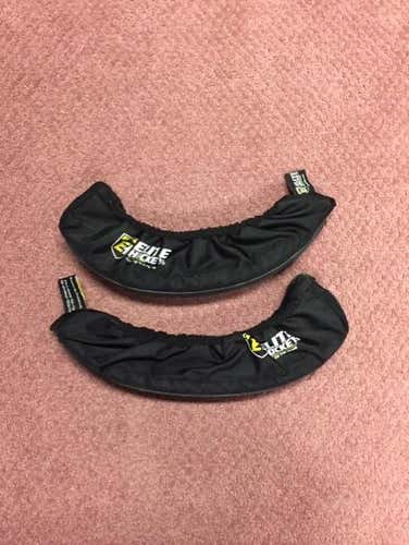 Elite Hockey Guards Size 10-13