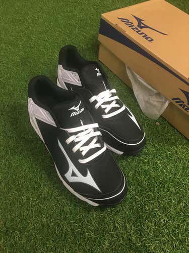 Brand New Mizuno 9-Spike Advanced Swagger 2 Low Metal Cleats - Size 15