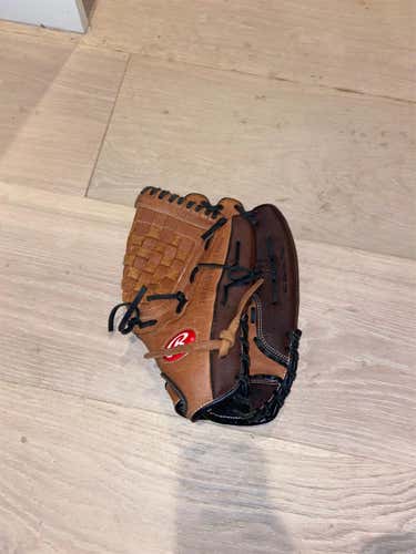 New Right Handed Renegade 12.5" Baseball Glove