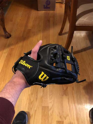 New Right Handed A2000 11.5" Baseball Glove