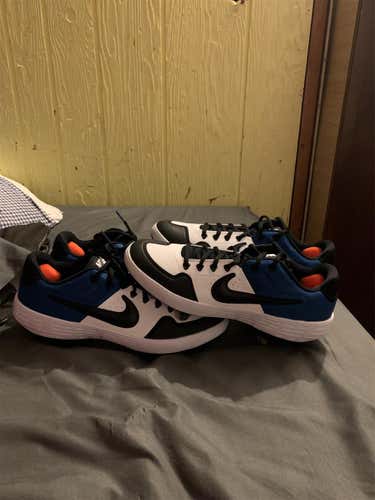New Men's 10.5 (W 11.5) Nike