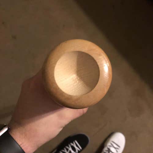 Used Chandler 271 33" Bat