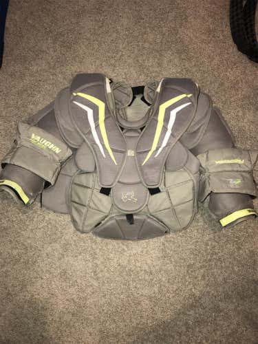Senior Large Vaughn Velocity V7 XF Pro Carbon Chest and Arm Protector  Goalie Chest Protector