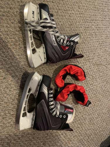 Used Bauer Vapor x50  Pro Stock Size 10 Hockey Skates