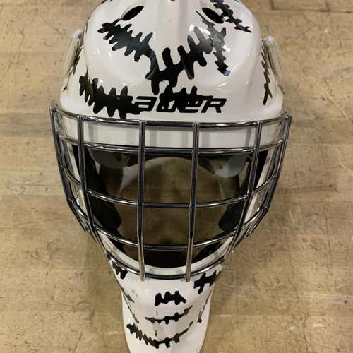 Used  Bauer NME 4  Goalie Mask - Senior