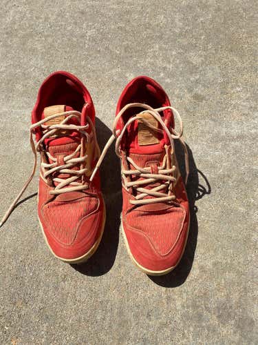 Red Men's Metal Cleats Low Cut