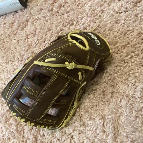 Brown New Outfield Showtime 13" Baseball Glove