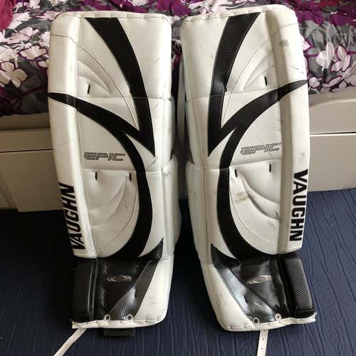 White Used 35" Vaughn Epic 8800 Pro  Goalie Leg Pads