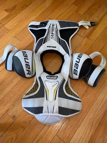 Used Large Bauer S170  Shoulder Pads