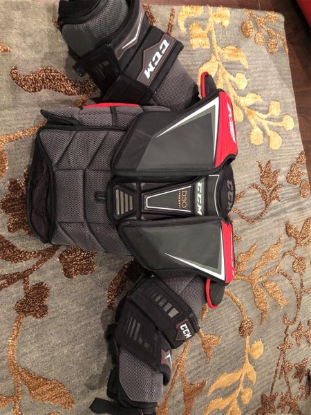 Senior Small CCM Extreme Flex Shield II Pro Stock Goalie Chest Protector