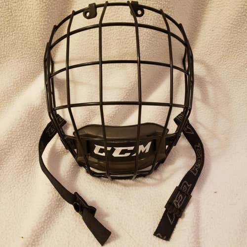 Large CCM FM06 Cage (New Chin cup and clean cage)