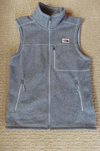 New Men's Medium North Face Gordon Lyons Fleece Vest - Light Gray
