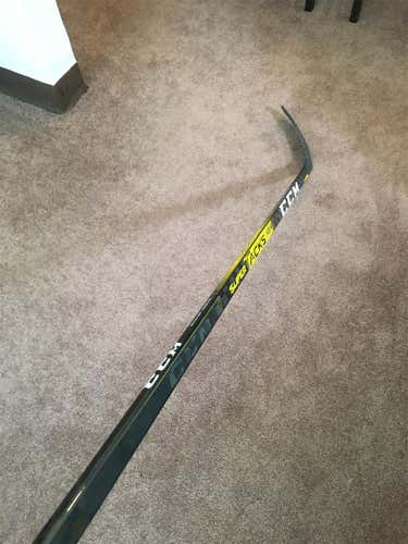 New Right Handed Super Tacks AS2 Pro Mid  Hockey Stick