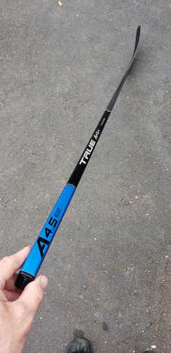 New Intermediate True Right Handed A4.5sbp Hockey Stick Toe
