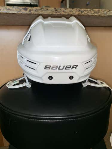 White New Medium Bauer Re-Akt 200  Helmet