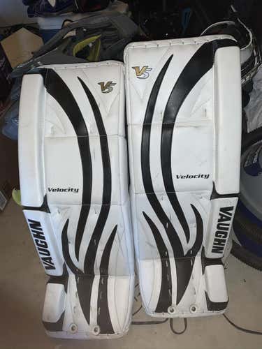 Used 30" +1.5 Vaughn V5 7490i Goalie Leg Pads