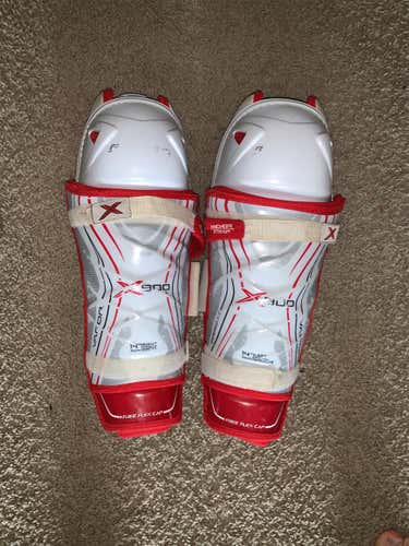 Used Bauer Vapor X900  Shin Pads