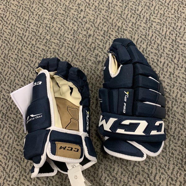 Blue New CCM Tacks 4 Roll Pro 15"  Gloves