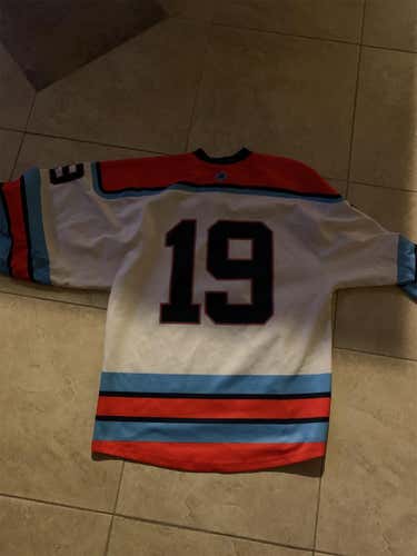 Medium Islanders Jersey