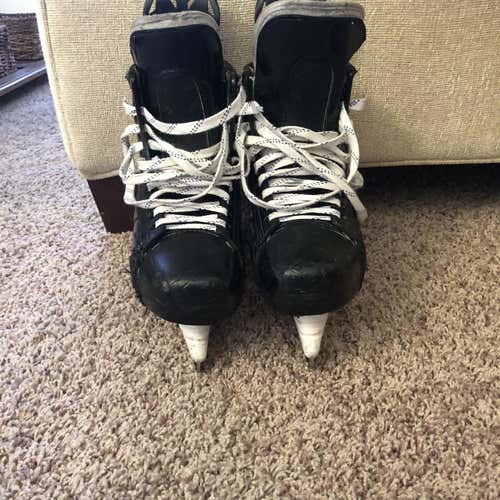 Used Bauer Supreme 2S Pro EE (Extra Wide) Pro Stock Size 7.5 Hockey Skates