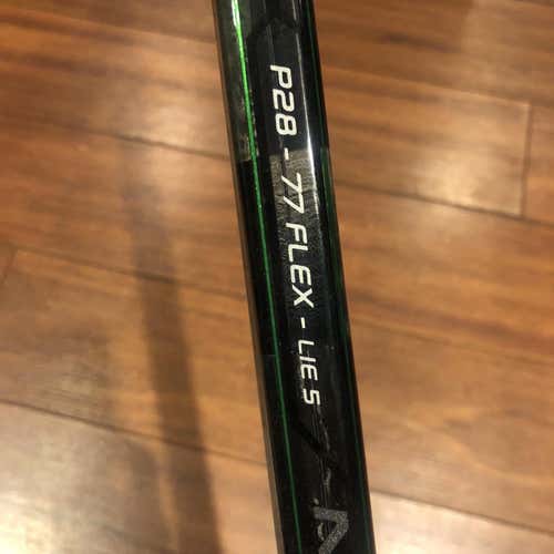 Used RH Bauer Nexus ADV P28 77Flex Hockey Stick