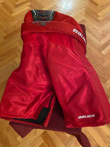 Red Used Junior Large Bauer vapor x800 lite Hockey Pants