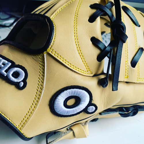 New Right Handed 11.5" Baseball Glove