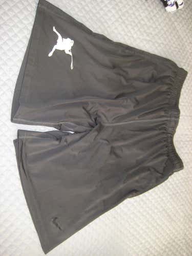 Nike Blue Chip lacrosse team shorts men's L large pockets