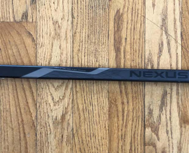 Used Right Handed Nexus 1000 Toe Hockey Stick