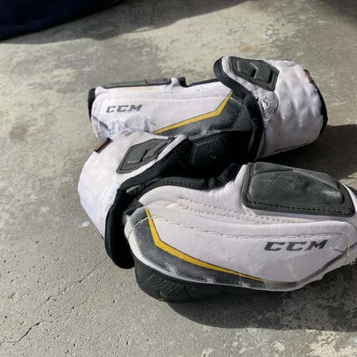 Senior Medium CCM Tacks 7092 Pro Stock Elbow Pads