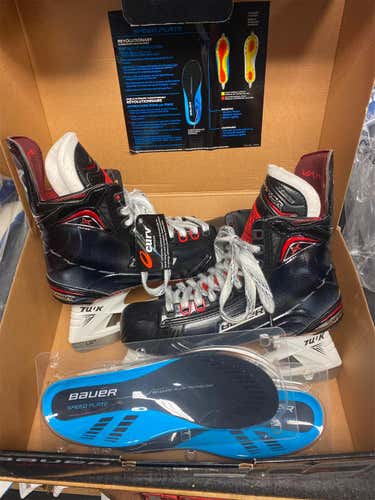 New Bauer Vapor 1X D&R (Regular)  Size 8.5 Hockey Skates