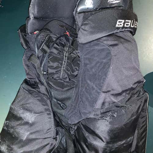 Black Senior Small Bauer X60 Hockey Pants