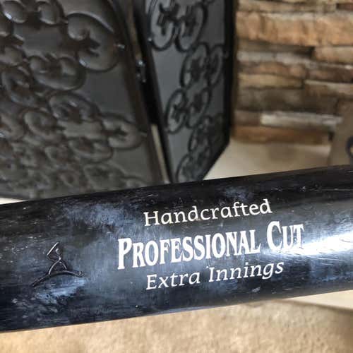 Used 2017 Wood Pro Cut (-3) 29 oz 32" Bat