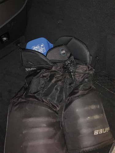 Black Senior Medium Bauer  Hockey Pants
