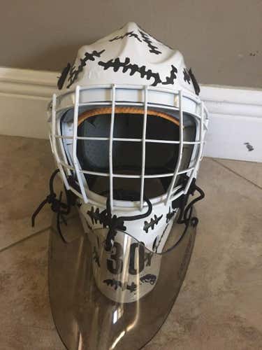 Senior Bauer NME 5 Goalie Mask "Cheevers stitches" dangler included
