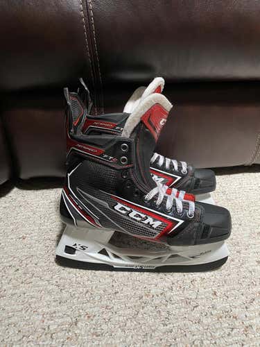 Senior New CCM JetSpeed FT2 Hockey Skates EE (Extra Wide) Size 7.5